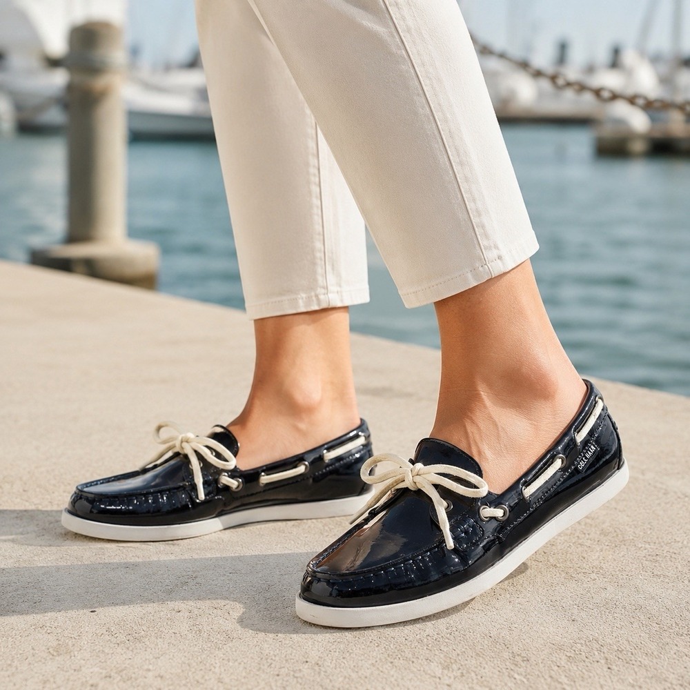 Cole Haan Women's 6.5 B Nantucket Camp Moccasins Navy Blue Patent Boat Shoes